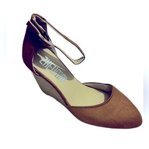 Heeled Wedge Tan